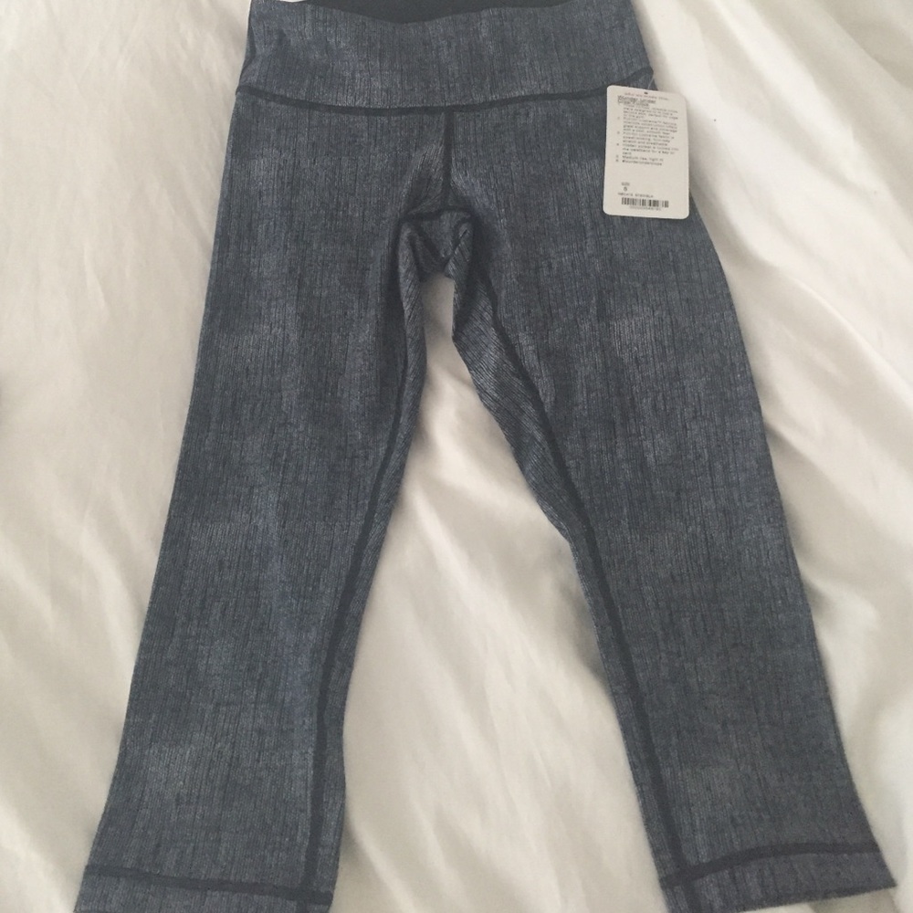 Lululemon wunder under crop pants